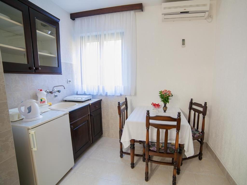 Guest House 4M Petrovac na moru Zimmer foto