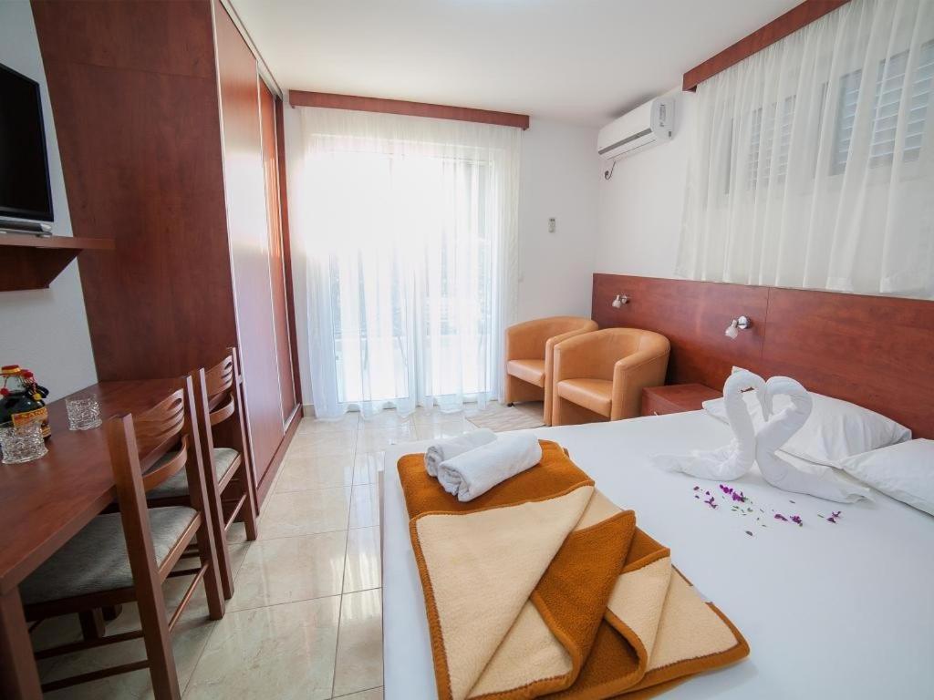 Guest House 4M Petrovac na moru Zimmer foto