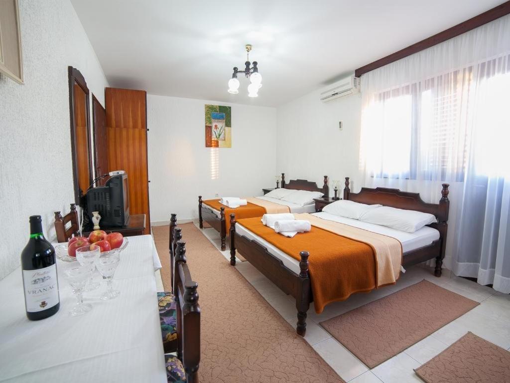 Guest House 4M Petrovac na moru Zimmer foto